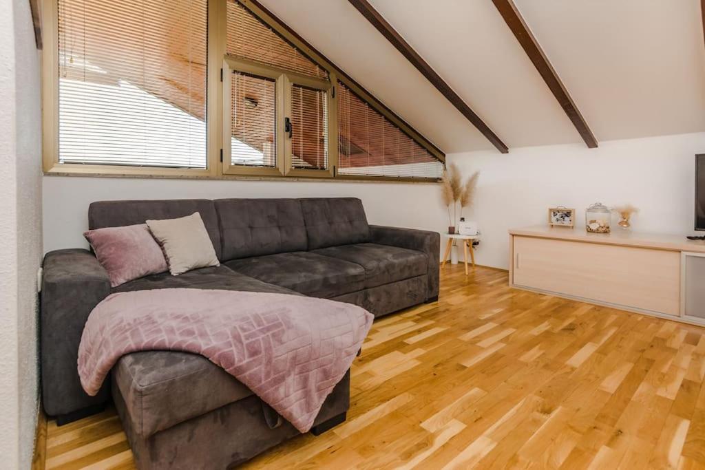 Apartment Roko - Up To 4 People With Free Parking Задар Екстер'єр фото