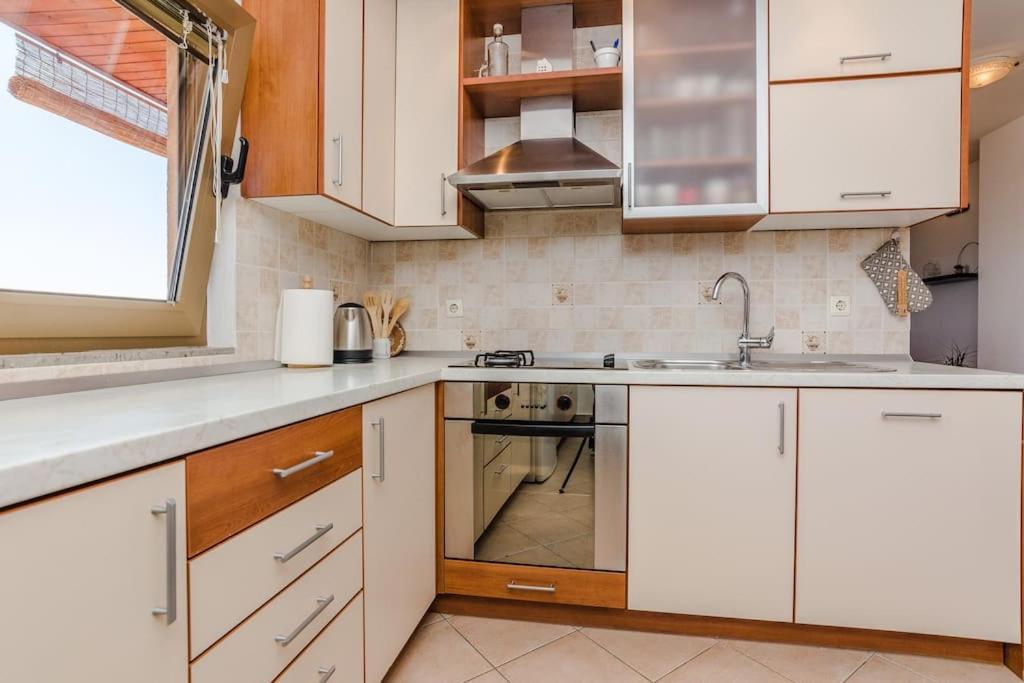 Apartment Roko - Up To 4 People With Free Parking Задар Екстер'єр фото
