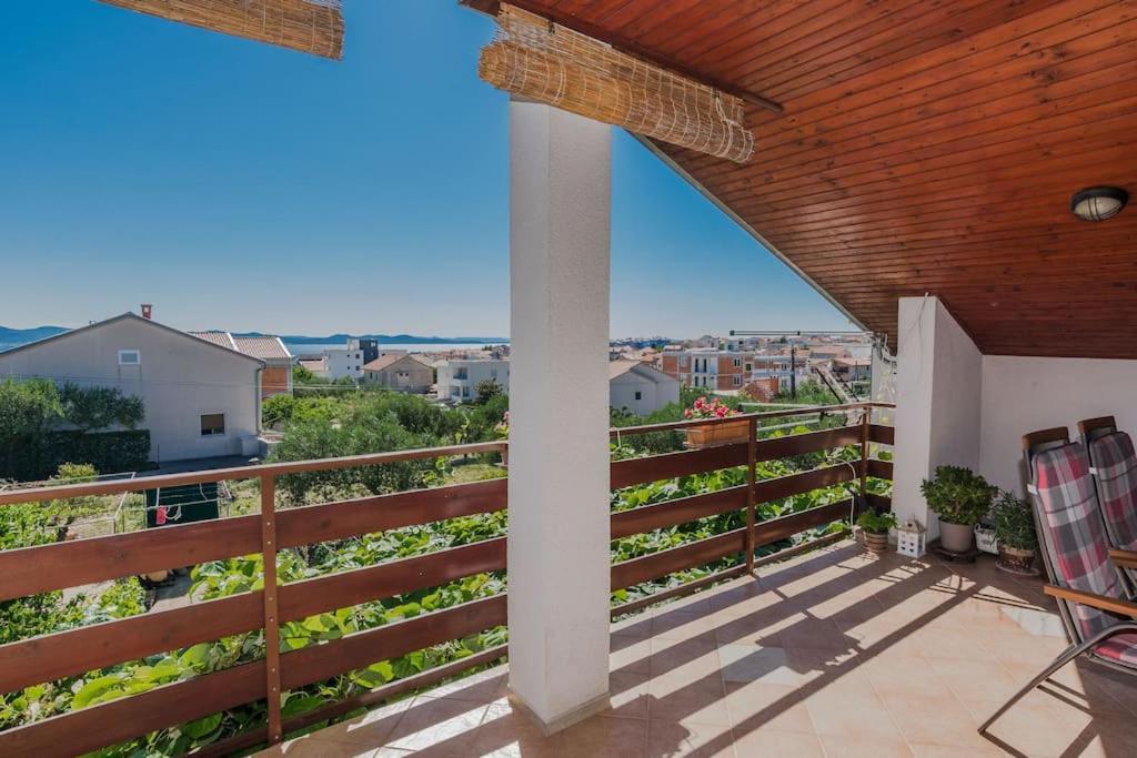 Apartment Roko - Up To 4 People With Free Parking Задар Екстер'єр фото